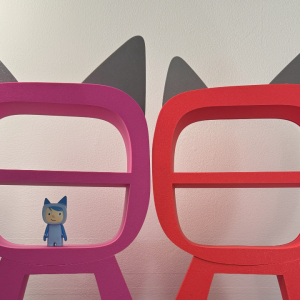 Étagère à figurines audio