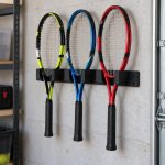Porte-raquettes mural pour tennis et padel, imprimé en 3D en PLA