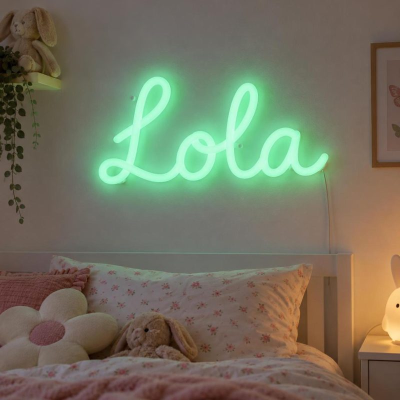 Prénom néon mural Lola imprimé en 3D, lumière vert menthe